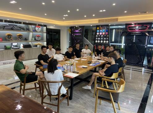 五車名車維修美容服務(wù)中心攜手紅鳥，共筑超抗污隱形車衣新篇章